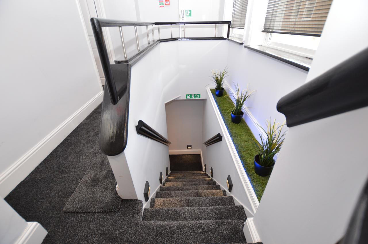 Addison House Hotel Woking Eksteriør billede